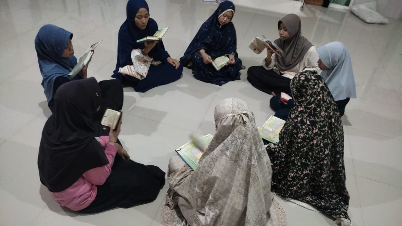 Cara Cepat Menghafal Al-Qur’an dalam Program Tahfidz: Strategi Efektif untuk Generasi Qur’ani Indonesia