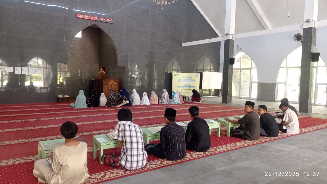 Rumah Tahfidz vs Pesantren: Mana yang Lebih Cocok untuk Anak Anda? Simak 5 Perbedaan Mendasarnya!