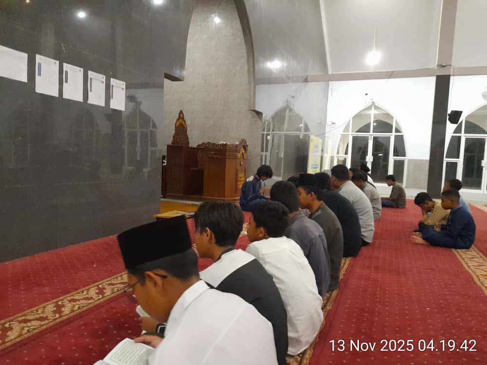 Lulusan Pesantren Tahfidz: Antara Dakwah dan Profesionalisme