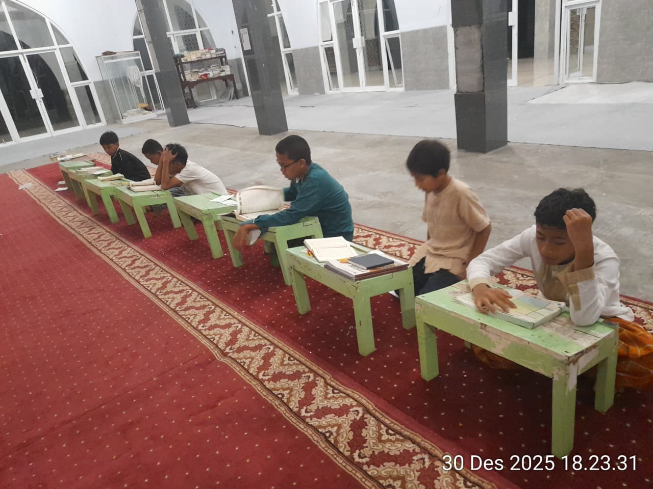 Lulusan Pesantren Tahfidz: Pilihan Jalan Hidup dan Masa Depan