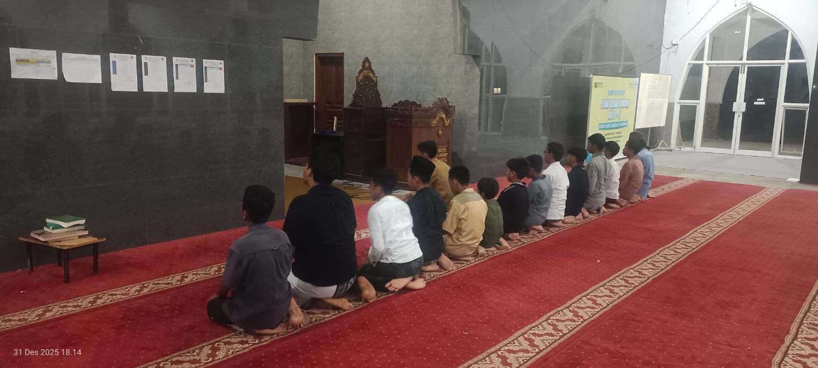 Lulusan Pesantren Bisa Kuliah Jurusan Hukum: Peluang, Dasar Hukum, dan Strategi Sukses